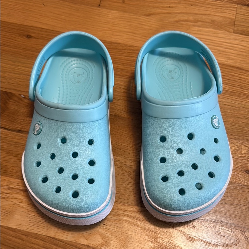 Crocs Crocband Clogs, Ice Blue, Wome Size 6